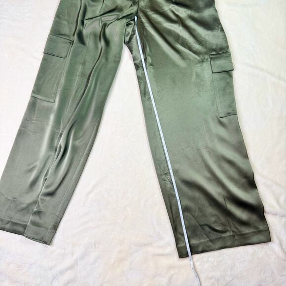 Aritzia Babaton Outgoing Satin Cargo Pants Relaxed Olive Green Women’s 8 Utility - Picture 8 of 16